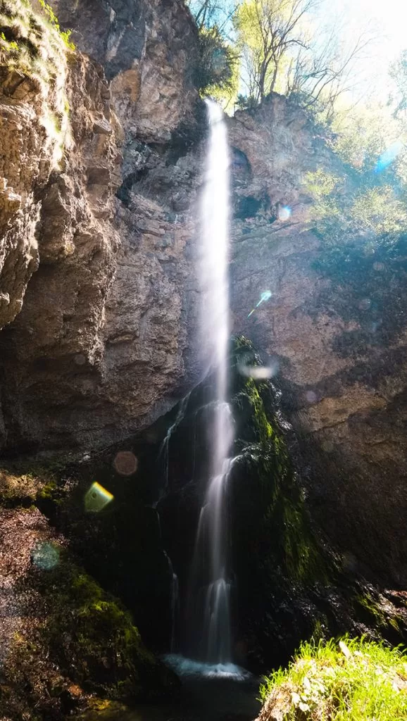 Поглед към водопад Сувчарско пръскало